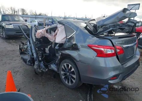 2019 Nissan Sentra Sr z USA, uszkodzony, nr VIN 3N1AB7AP3KY305247